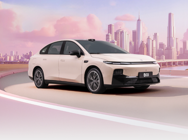 零跑B01正式上市 零百加速最低6.4秒 8.98万元起售