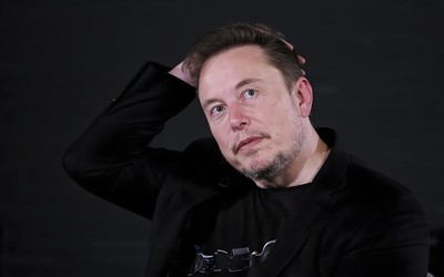 特斯拉自研芯片新进展 AI5芯片设计评审完（金花群）成