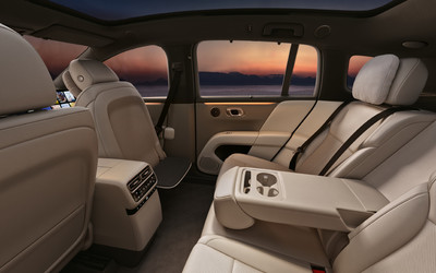 理想i6内饰首次曝光 提供Model Y（麻将群）、YU7外的第三种选择