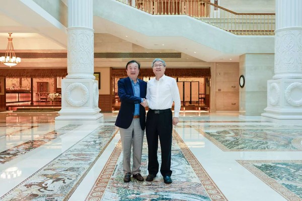 曝华为任正非与奇瑞尹同跃在深圳会晤 9系旗舰要来了？