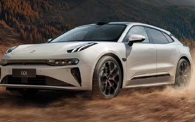 焕新（金花群）版极氪001今日开售 零百加速仅2.83秒 智驾升级