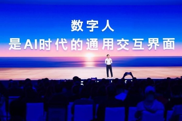 百度李彦宏：内化AI能力让智能不再是成本而是生产力