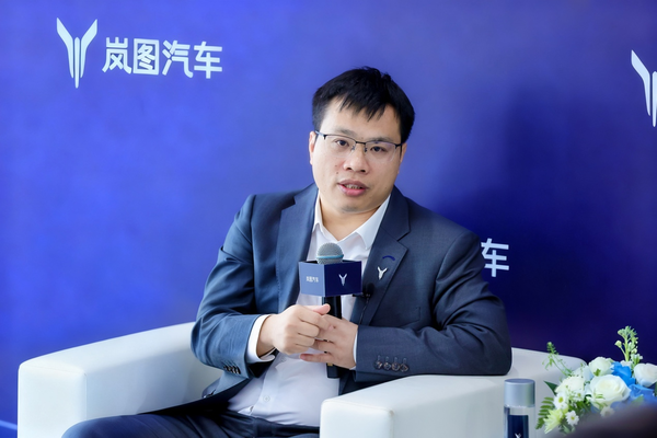 岚图邵明峰——岚图泰山与问界M9共塑华系旗舰新高度